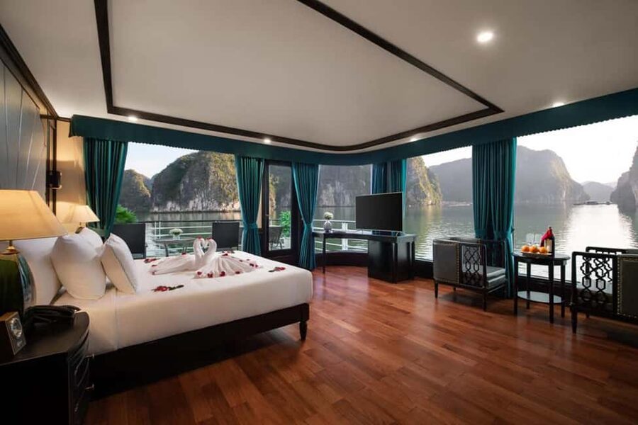 Hanoi: Aspira 5★ Overnight Cruise w/ Balcony & Free Transfer - Boarding Aspira and settling into the cabin