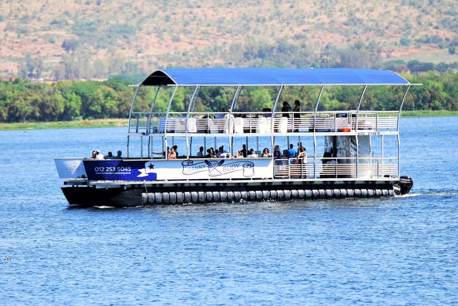 Hartbeespoort: 2-Hour Dam Cruise with South African Food - Who will enjoy this two-hour outing?