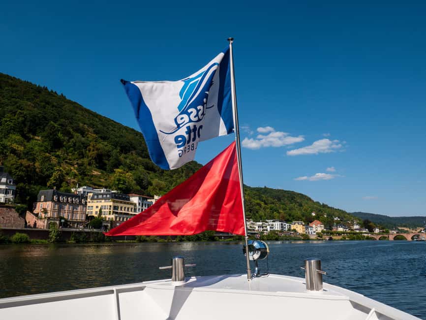 Heidelberg: Neckar River Sightseeing Boat Tour with Drink - The first 15 minutes: Heidelberg from the Neckar
