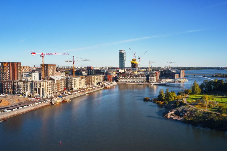 Helsinki: City Highlights 1.5-Hour Archipelago Cruise - Choosing between the sun deck and cabin