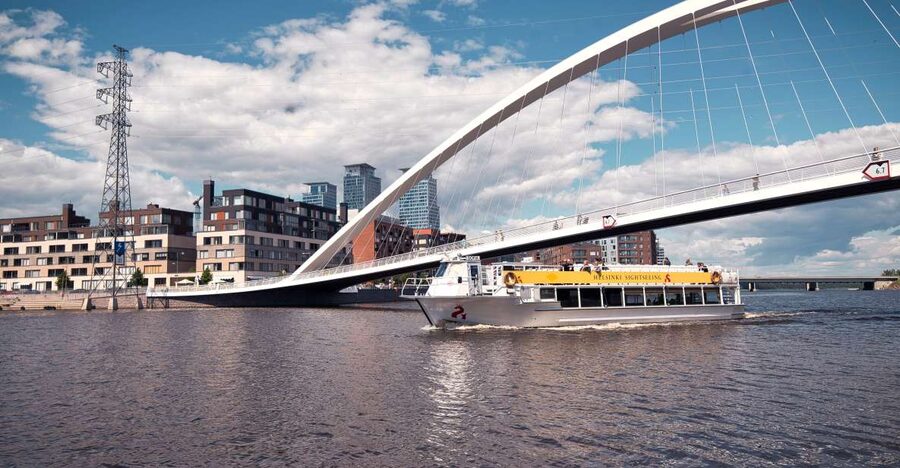 Helsinki: City Highlights 1.5-Hour Archipelago Cruise - Finding the boat at Market Square