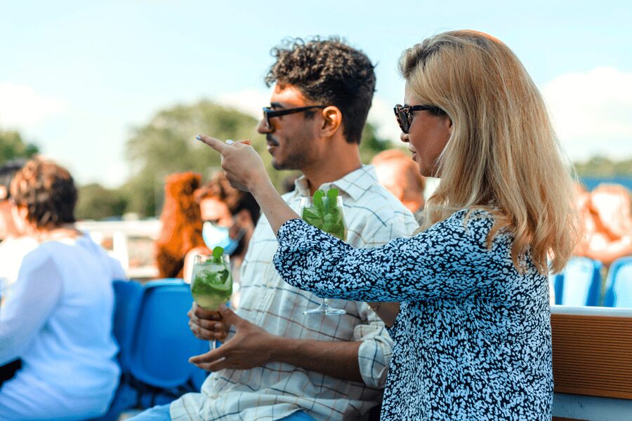 Helsinki: Evening Archipelago Cruise - The shoreline reveals a different Helsinki