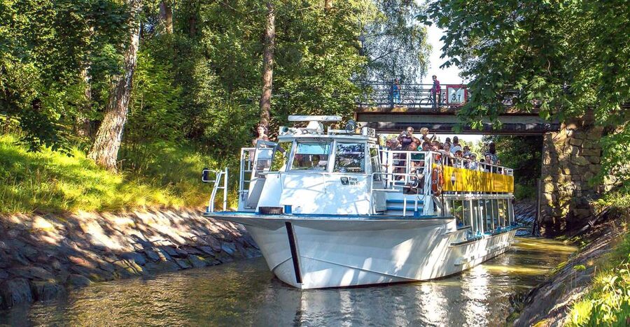 Helsinki: Sightseeing Canal Cruise with Audio Commentary - Why this cruise belongs early in your Helsinki plans
