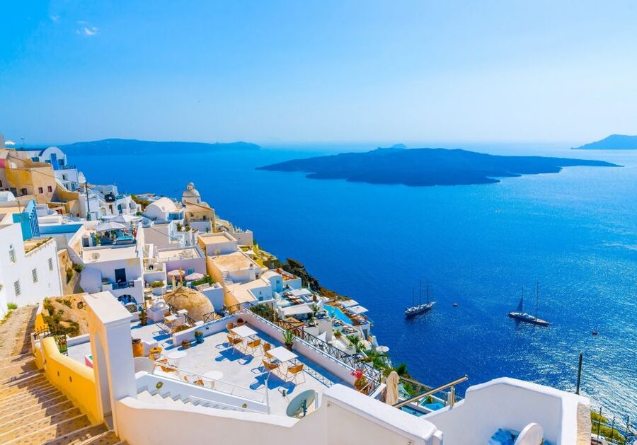 Heraklion: Santorini Day Trip with Boat Transfer & Oia Visit - Oia: magnificent views, limited breathing room