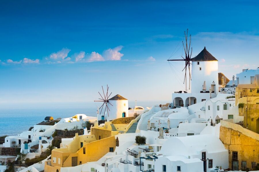 Heraklion: Santorini Day Trip with Boat Transfer & Oia Visit - The optional Santorini volcano boat trip