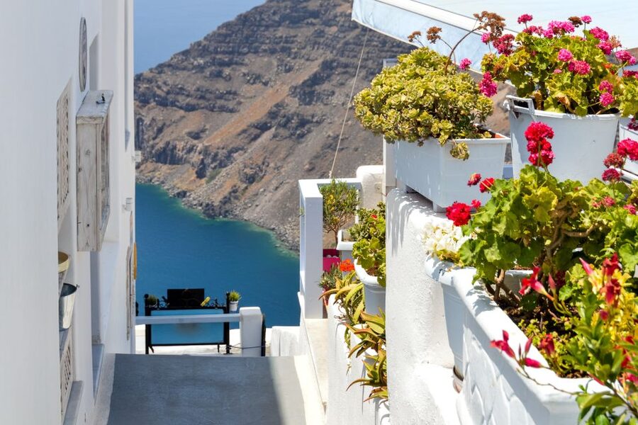Heraklion: Santorini Day Trip with Boat Transfer & Oia Visit - What $199 really buys you