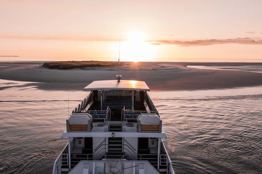 Hervey Bay: Sunset Cruise to Great Sandy Marine Park - Who will enjoy this cruise most?