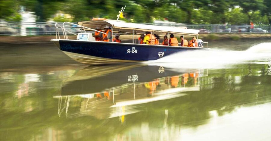 Ho Chi Minh City: Mekong Delta Full-Day Speedboat Tour - Breakfast at Bach Dang Wharf and the ride south