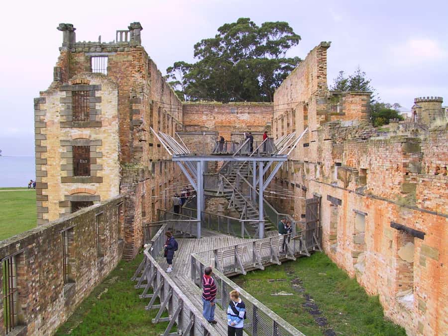 Hobart: Port Arthur & Tasman Park Full-Day Trip with Cruise - Four hours at Port Arthur Historical Site