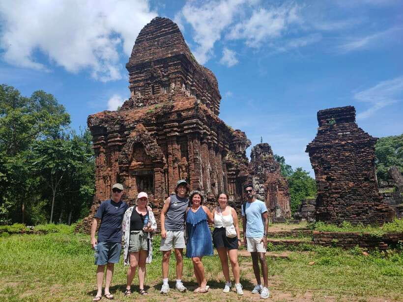 Hoi An/Da Nang: My Son Sunset Tour, Boat Trip with Brunch - The transfer to the Thu Bon River