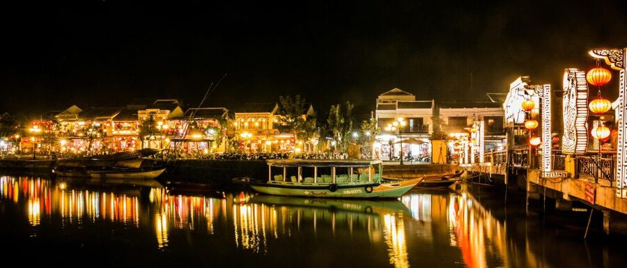 Hoi An: Evening Food Tour with 7 Tastings and Boat Trip - Local bingo and Bai Choi