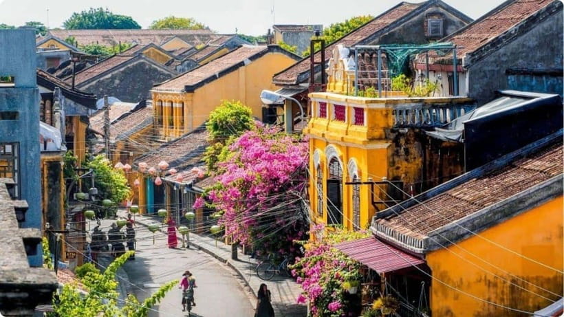 Hoi An: River Lantern Boat Experience with Free 5G eSIM - Fifteen minutes among the lanterns