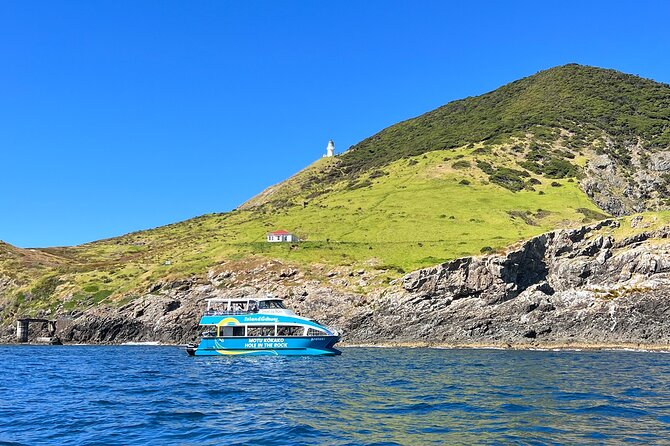 Hole in the Rock Cruise & Island Tour - with two island stopovers - The Hole in the Rock depends on the day