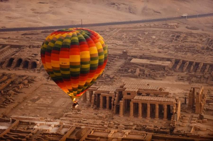 Hurghada: 2-Day Luxor Tour with Hotel, Balloon, & Boat Ride - Leaving Hurghada at 5:00 a.m.