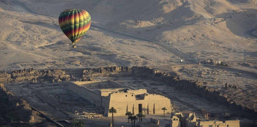Hurghada: 2-Day Luxor Tour with Hotel, Balloon, & Boat Ride - Sunrise over Luxor from a hot-air balloon