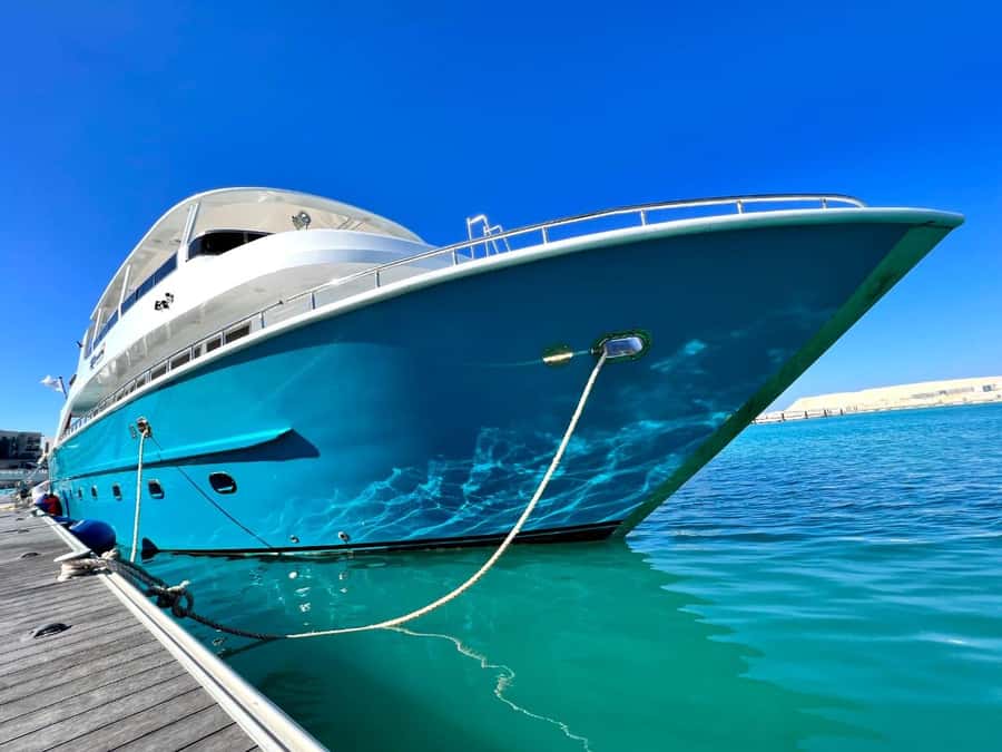 Hurghada: Luxury Cruise Trip to Orange Bay with Lunch - Orange Bay before the beach fills up