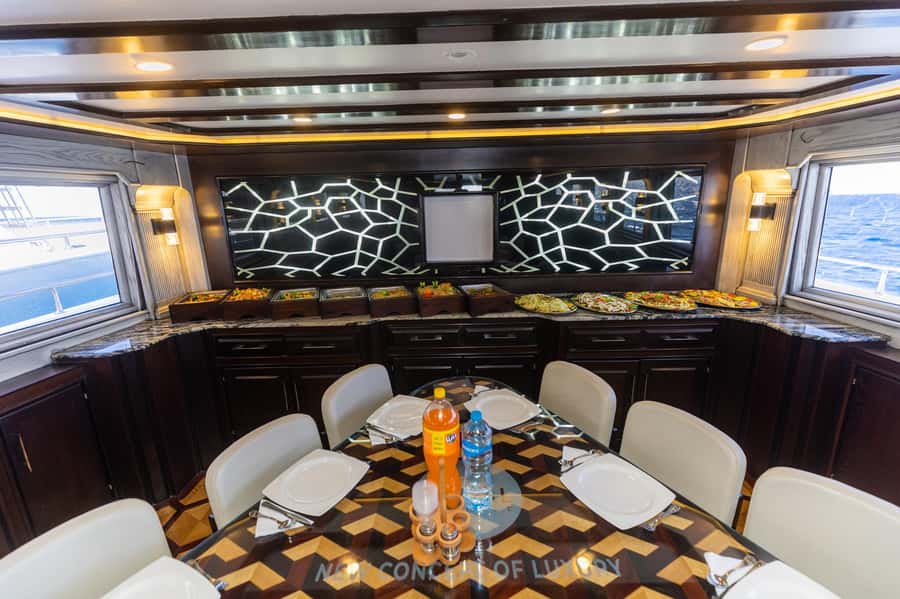 Hurghada: Royal Luxury VIP Cruise to Orange Bay with Lunch - From hotel pickup to Hurghada marina