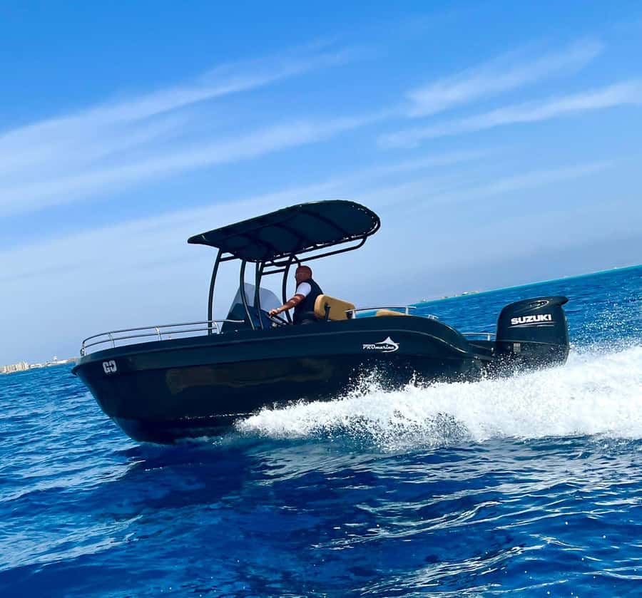 Hurghada: White Island Speedboat Tour, Snorkeling, & Lunch - Nemo Island and the long beach stop