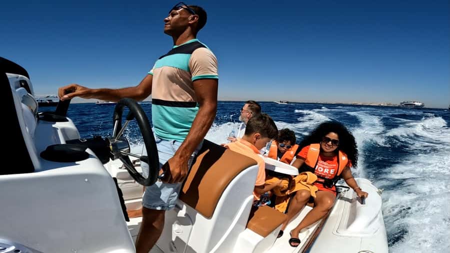 Hurghada: White Island Speedboat Tour, Snorkeling, & Lunch - Two snorkeling stops inside Giftun National Park