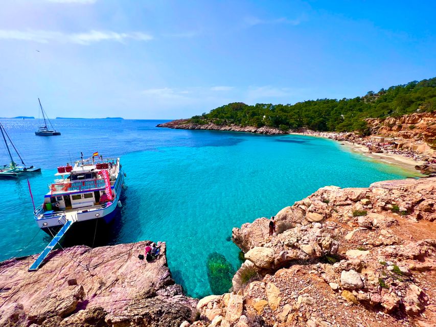 Ibiza: Cala Salada & North Cruise with Drinks & Snorkeling - The best parts of the day at a glance