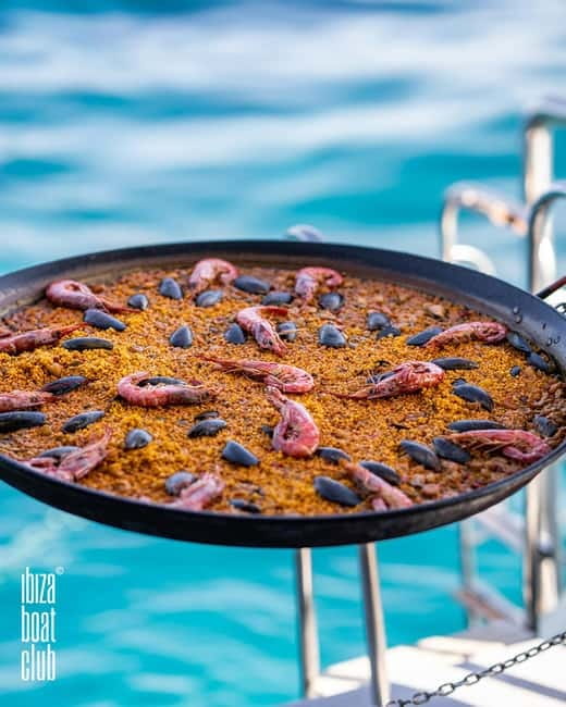 Ibiza: Formentera Sunset Boat Part with Drinks and Food - Who will enjoy this cruise most