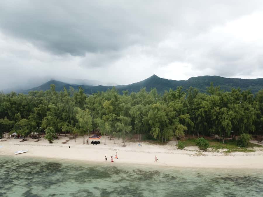 Île aux Bénitiers: Snorkeling w/Dolphins Boat Tour & Lunch - How the Timing Feels Over Seven Hours
