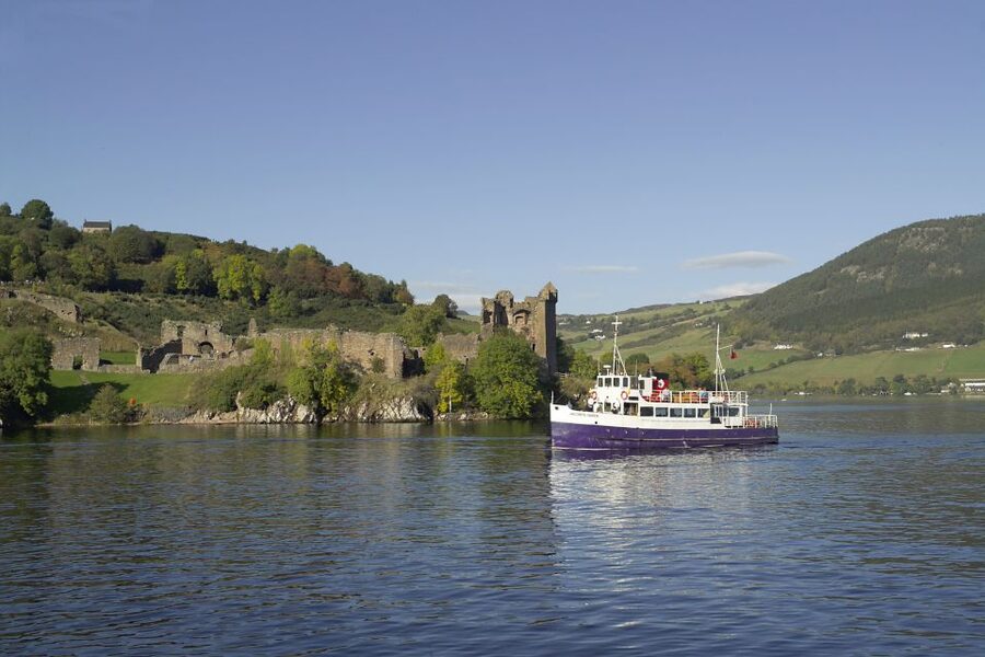 Inverness: Loch Ness Cruise, Castle, and Outlander Tour - Culloden Battlefield and the Jacobite story