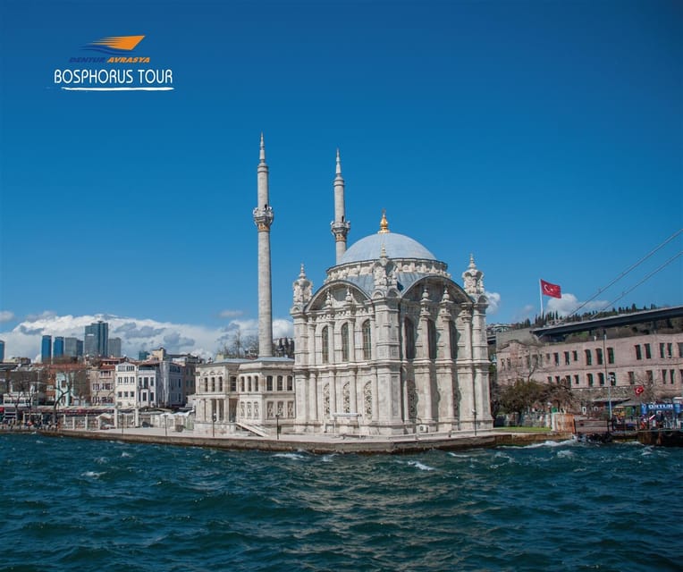 Istanbul: Bosphorus Cruise from Europe or Asia & Audio Guide - What the 90-minute route shows you