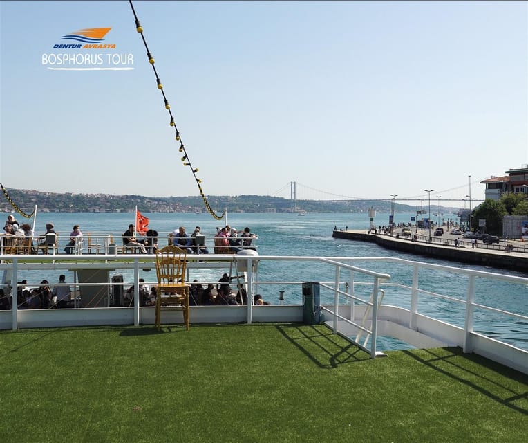 Istanbul: Bosphorus Cruise from Europe or Asia & Audio Guide - Commentary and the multilingual audio guide