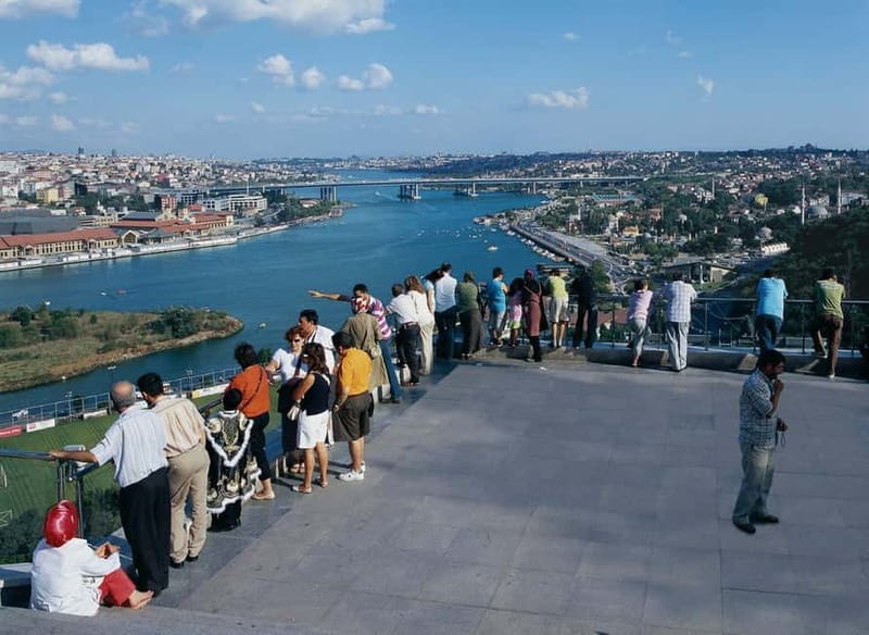 Istanbul: Bosphorus Cruise, Golden Horn, & Pierre Loti Hill - The Bosphorus cruise from Europe to Asia