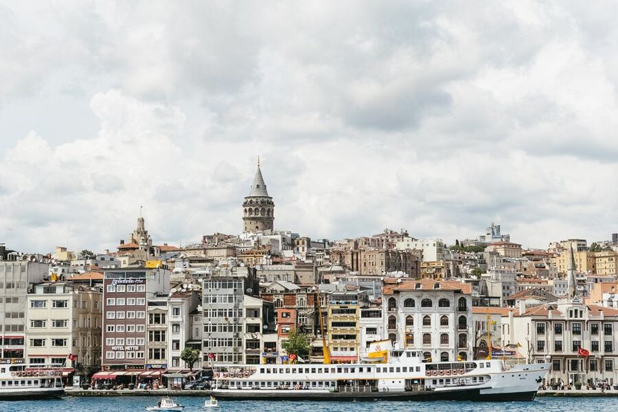 Istanbul: Bosphorus Cruise w/Audio Guide and Sunset Option - The audio guide and live commentary