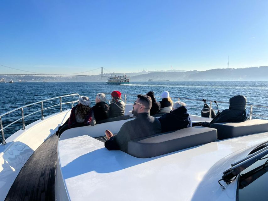 Istanbul: Bosphorus Cruise with Stopover on the Asian Side - The European shore: palaces, mosques, and polished neighborhoods