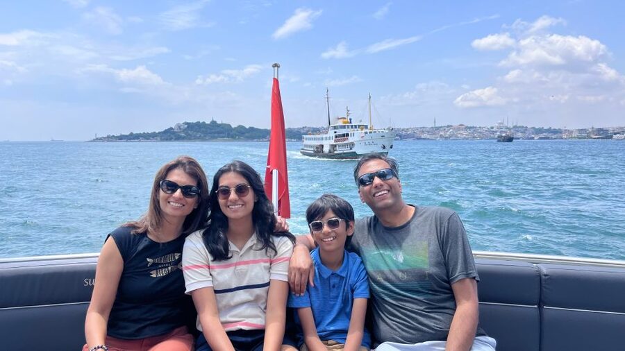 Istanbul: Bosphorus Cruise with Stopover on the Asian Side - What the yacht experience is really like