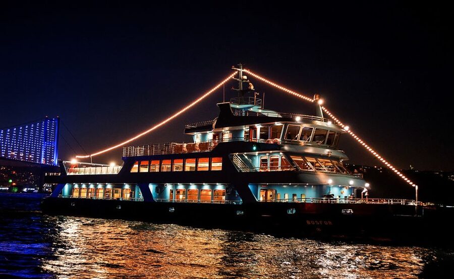 Istanbul: Bosphorus Dinner Cruise w/ Drinks & Entertainment - A Three-Hour Evening Between Two Continents