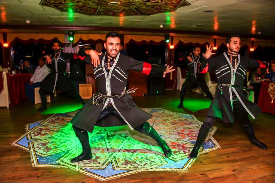 Istanbul: Bosphorus Dinner Cruise w/ Drinks & Entertainment - Beylerbeyi Palace, Maiden’s Tower, and the Return Route