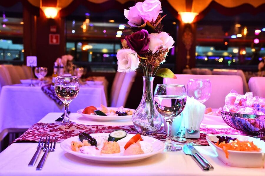 Istanbul: Bosphorus Dinner Cruise with Turkish Night Show - Service, Pickup, and Group Atmosphere