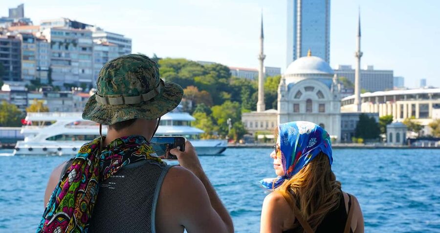 Istanbul: Bosphorus & Golden Horn Cruise Daytime or Sunset - Who should book this cruise?