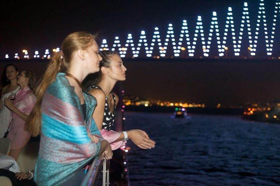 Istanbul: Bosphorus Night Dinner Cruise with Private Table - Final verdict: book it for the full evening
