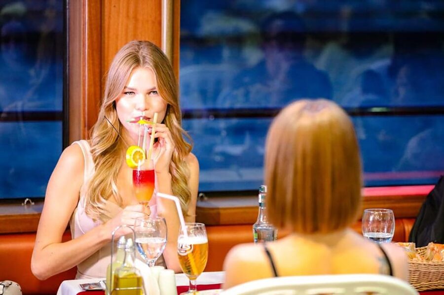 Istanbul: Bosphorus Night Dinner Cruise with Private Table - Dinner, drinks, and the private table