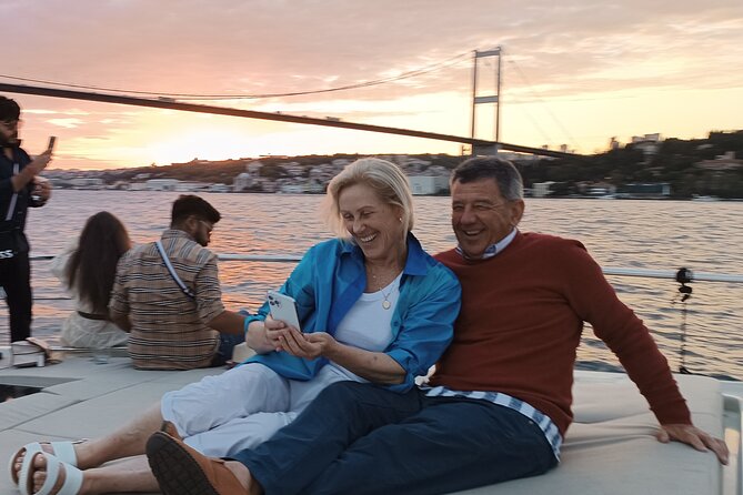 Istanbul Bosphorus Sunset Cruise on Luxury Yacht - Asian-side landmarks from Anadolu Hisarı to Beylerbeyi