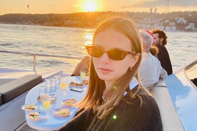 Istanbul Bosphorus Sunset Cruise on Luxury Yacht - Galata Bridge and the final city view