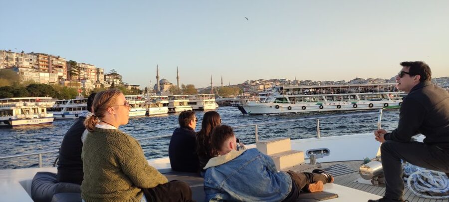 Istanbul: Bosphorus Sunset Cruise on Yacht with Live Guide - Dolmabahce Palace and Ciragan Palace from the water