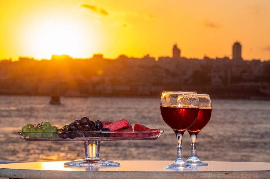 Istanbul: Bosphorus Sunset Cruise with Drinks & Snack - What the boat is like in cold or windy weather
