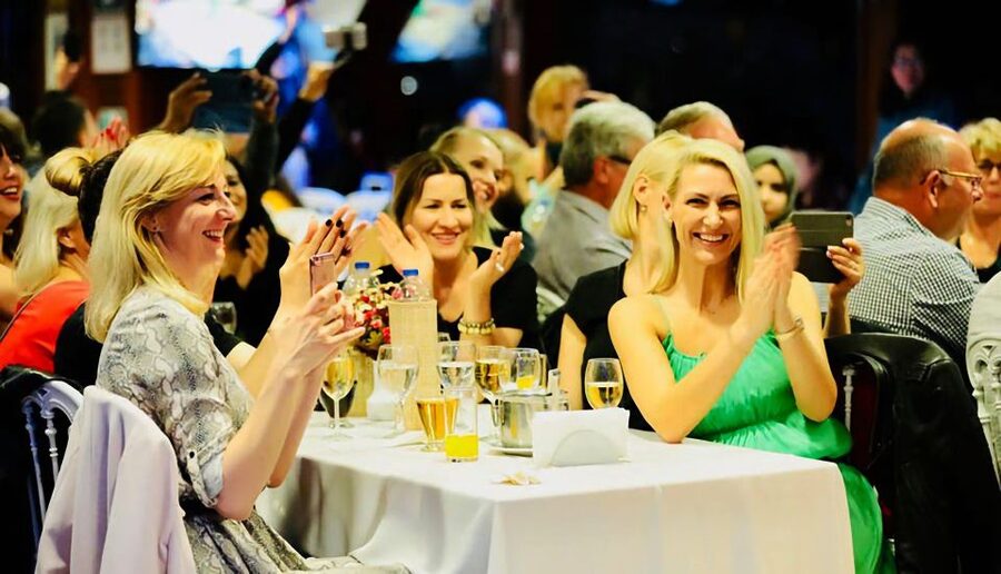 Istanbul: Dinner Cruise on the Bosphorus - Drinks and the difference between ticket options