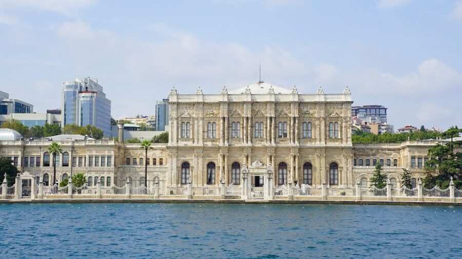 Istanbul: Explore Bosphorous on a Sunset Boat Cruise - Maiden’s Tower and the return to the old city