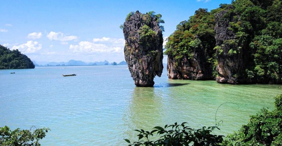 James Bond Island: Sightseeing Tour by Longtail Boat & Kayak - James Bond Island and the famous Nail Island rock