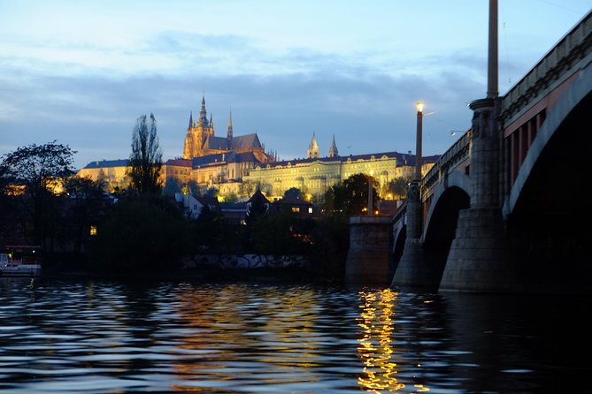 Jazz Boat: Popular LIVE JAZZ dinner cruise - Should you book the Jazz Boat Prague?