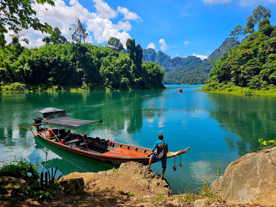 Khao Sok: Private Longtail Boat Tour at Cheow Lan Lake - How good are the guides and captains?