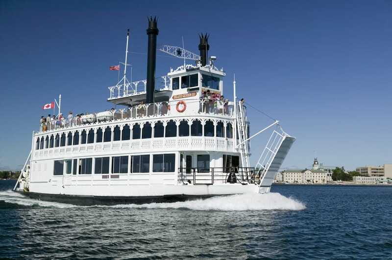 Kingston: Heart of the Thousand Islands Riverboat Cruise - Live music, narration, and the onboard atmosphere