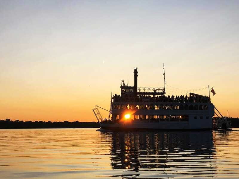 Kingston: Heart of the Thousand Islands Riverboat Cruise - Who should book the Island Queen?